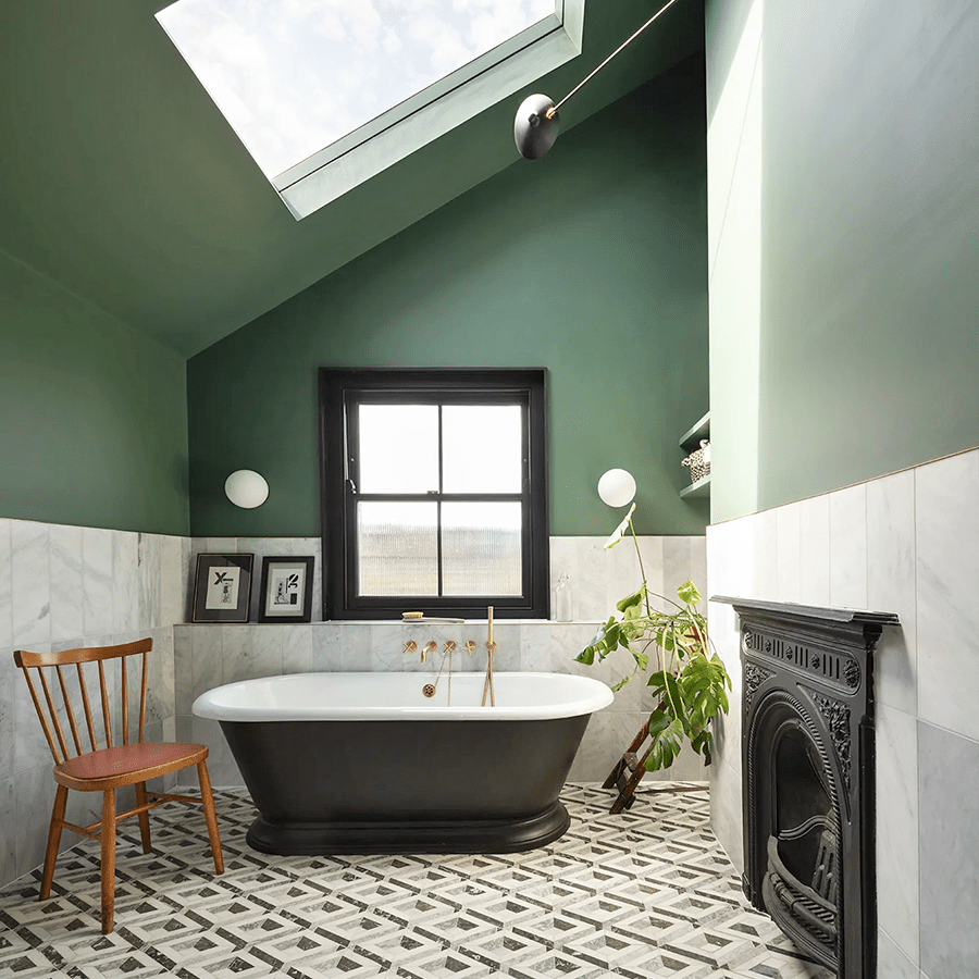 SHABBY ENAMEL CAST IRON BATHTUB WHITE - DYKE & DEAN
