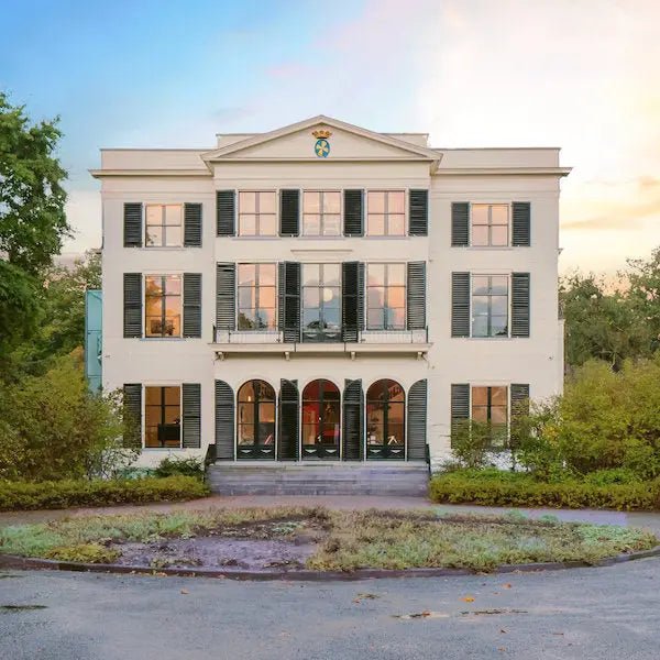 CANNONDALE OFFICES, NETHERLANDS | LIGHTING SUPPLY | INTERIOR BY SIMPLE SIMON DESIGN | PHOTOGRAPHY BY GREG MOSS - DYKE & DEAN