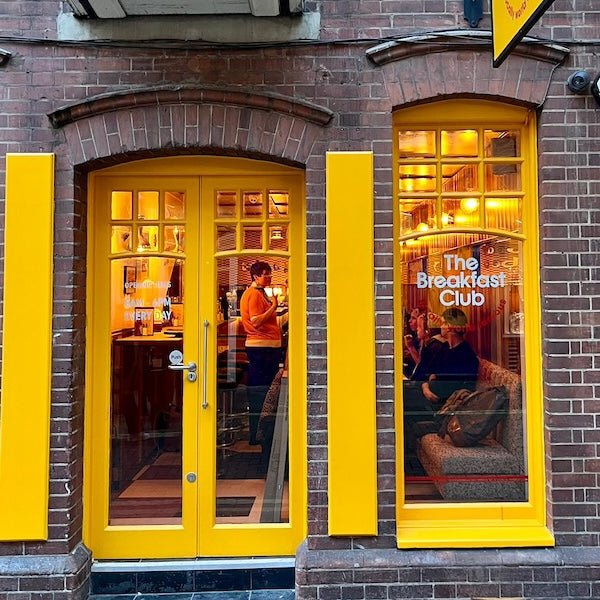 THE BREAKFAST CLUB, SEVEN DIALS, LONDON | LIGHTING SUPPLY - DYKE & DEAN | DESIGN - FINCH INTERIORS - DYKE & DEAN