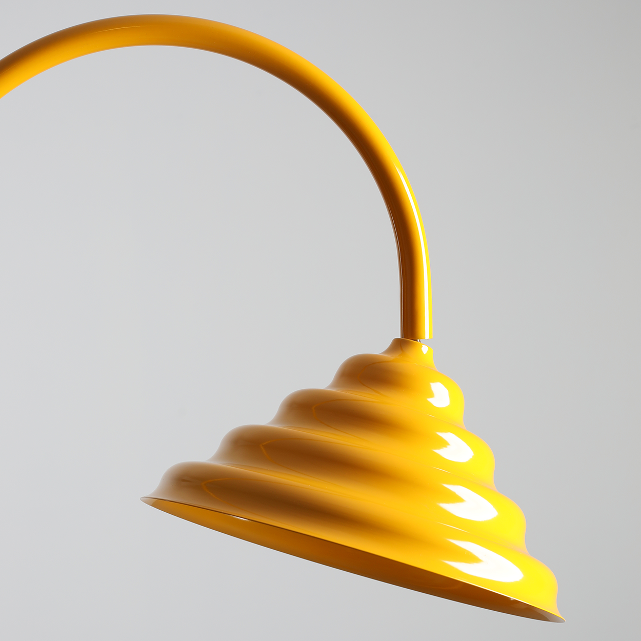 WAVE ARCH LIGHT FLOOR LAMP YELLOW