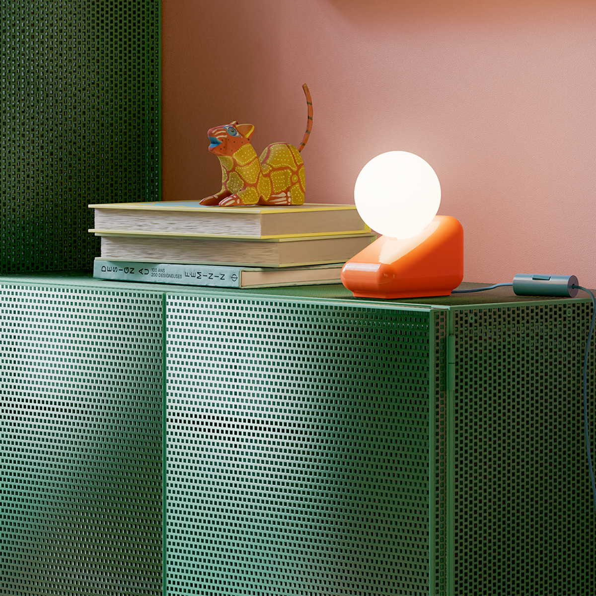 FLIP CERAMIC OPAL GLOBE TABLE LIGHT