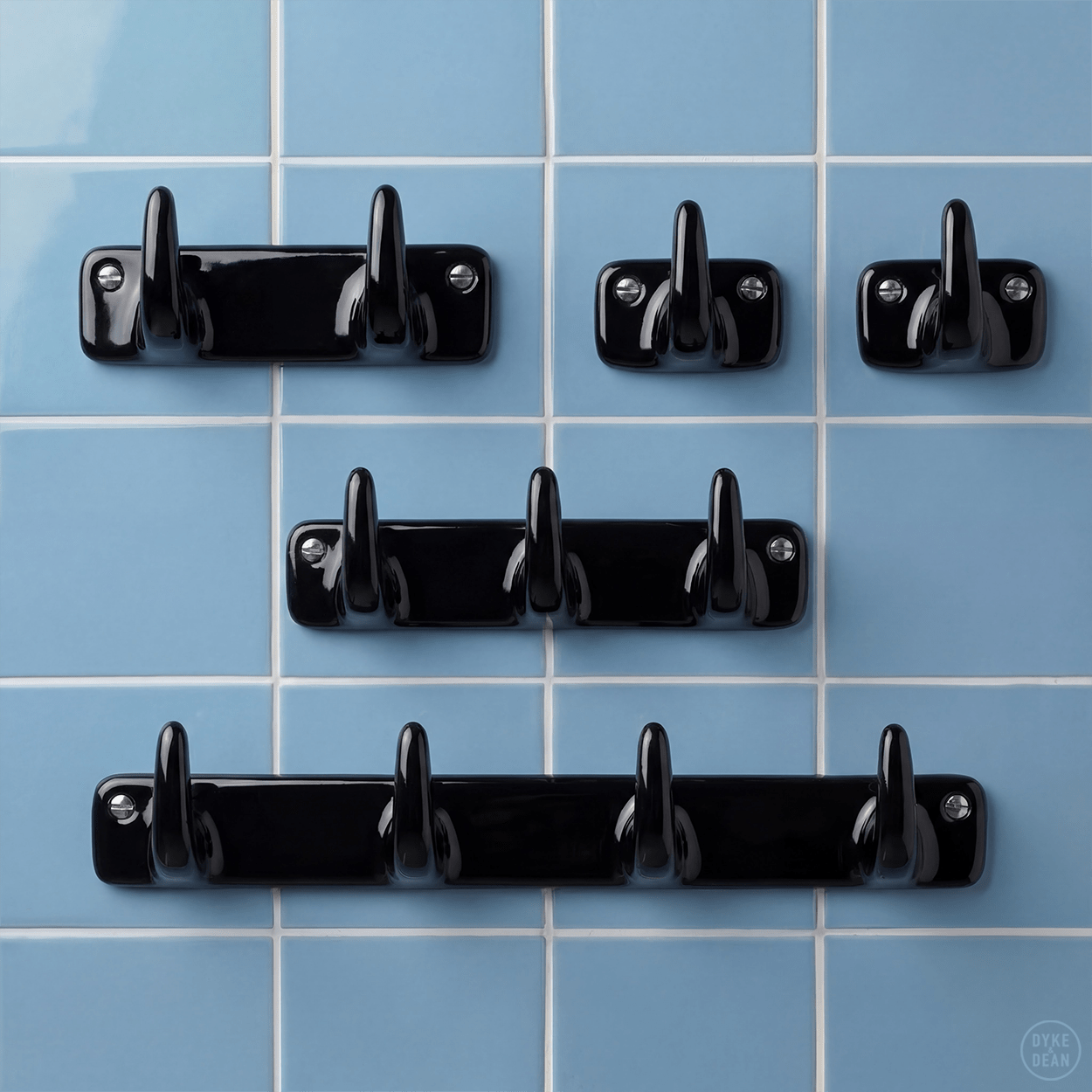 BLACK PORCELAIN HOOK 1 - DYKE & DEAN