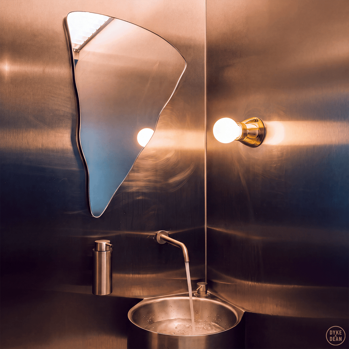DYKE & DEAN FIXED SOCKET GOLD CERAMIC LAMP - DYKE & DEAN