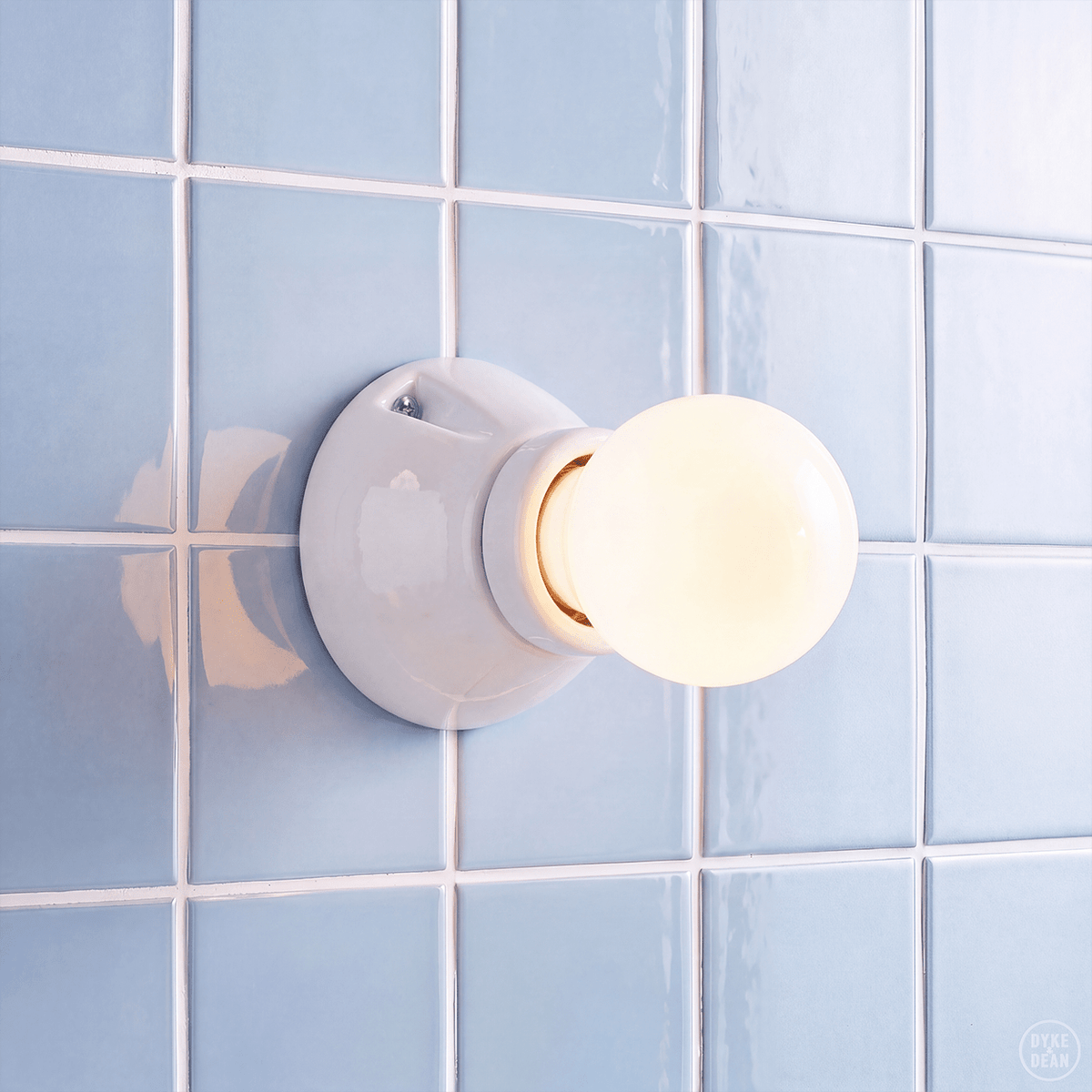DYKE & DEAN FIXED SOCKET WHITE CERAMIC LAMP - DYKE & DEAN