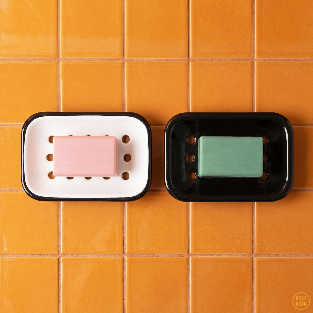 ENAMEL SOAP DISH BLACK - DYKE & DEAN