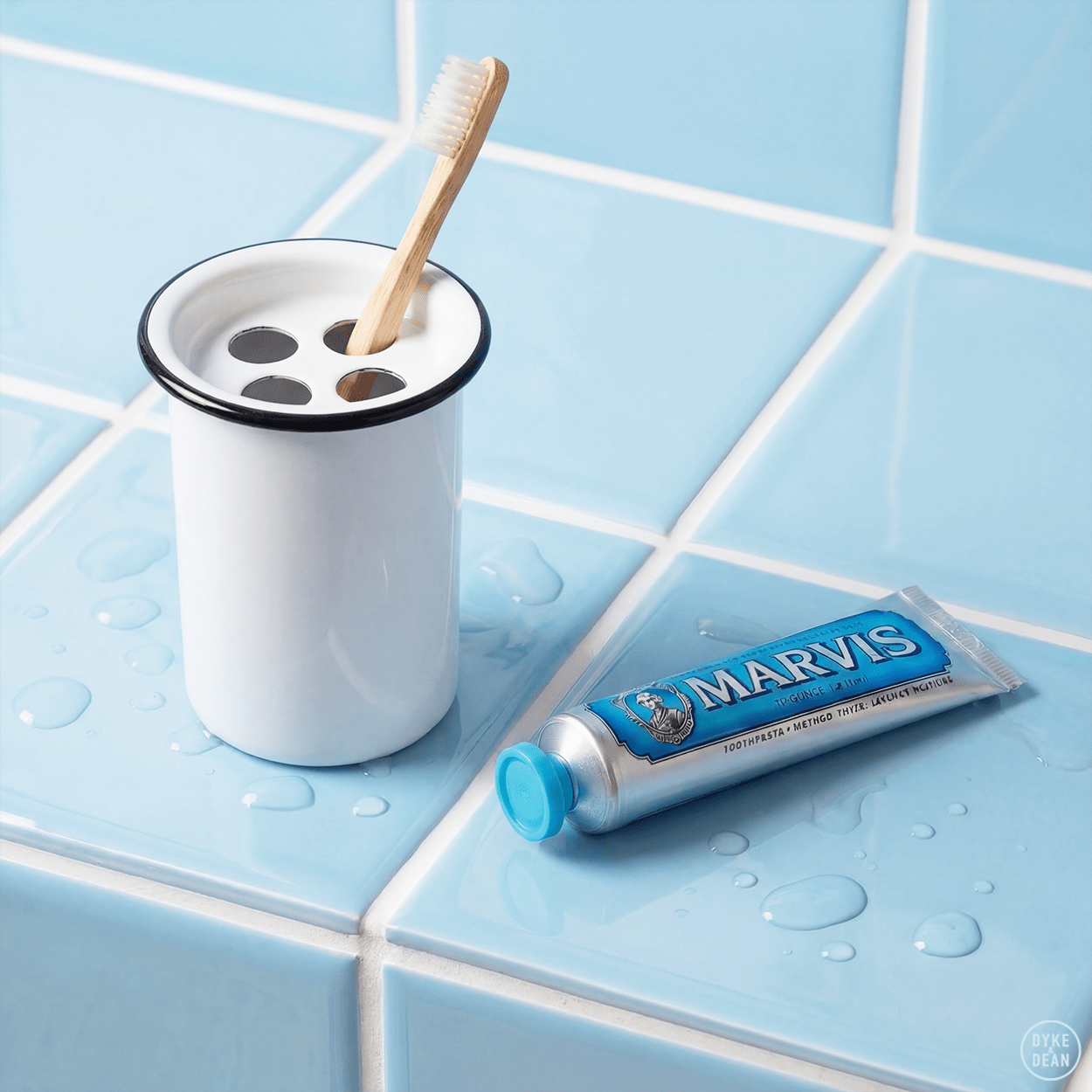 ENAMEL TOOTH BRUSH HOLDER WHITE - DYKE & DEAN