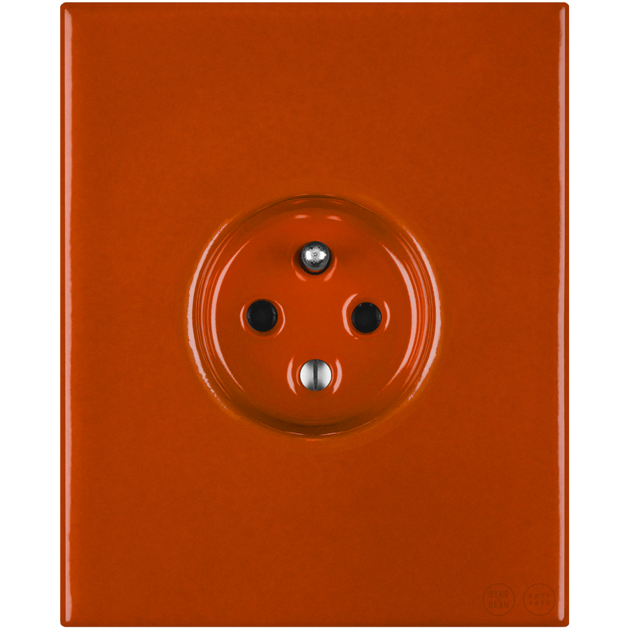 KATY PATY PORCELAIN PLATE EURO WALL SOCKET BRICK RED - DYKE & DEAN
