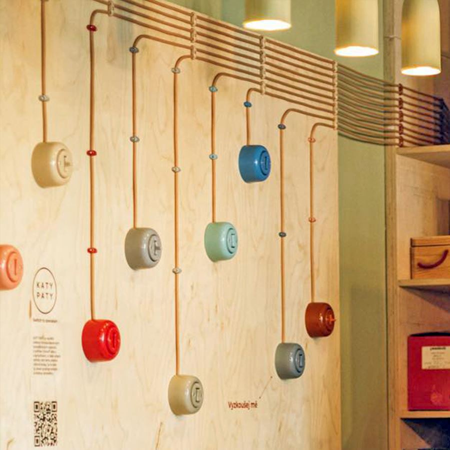 PORCELAIN KATY PATY COLONA ROUND SURFACE MOUNTED CABLE GLAND SOCKET GOLD - DYKE & DEAN