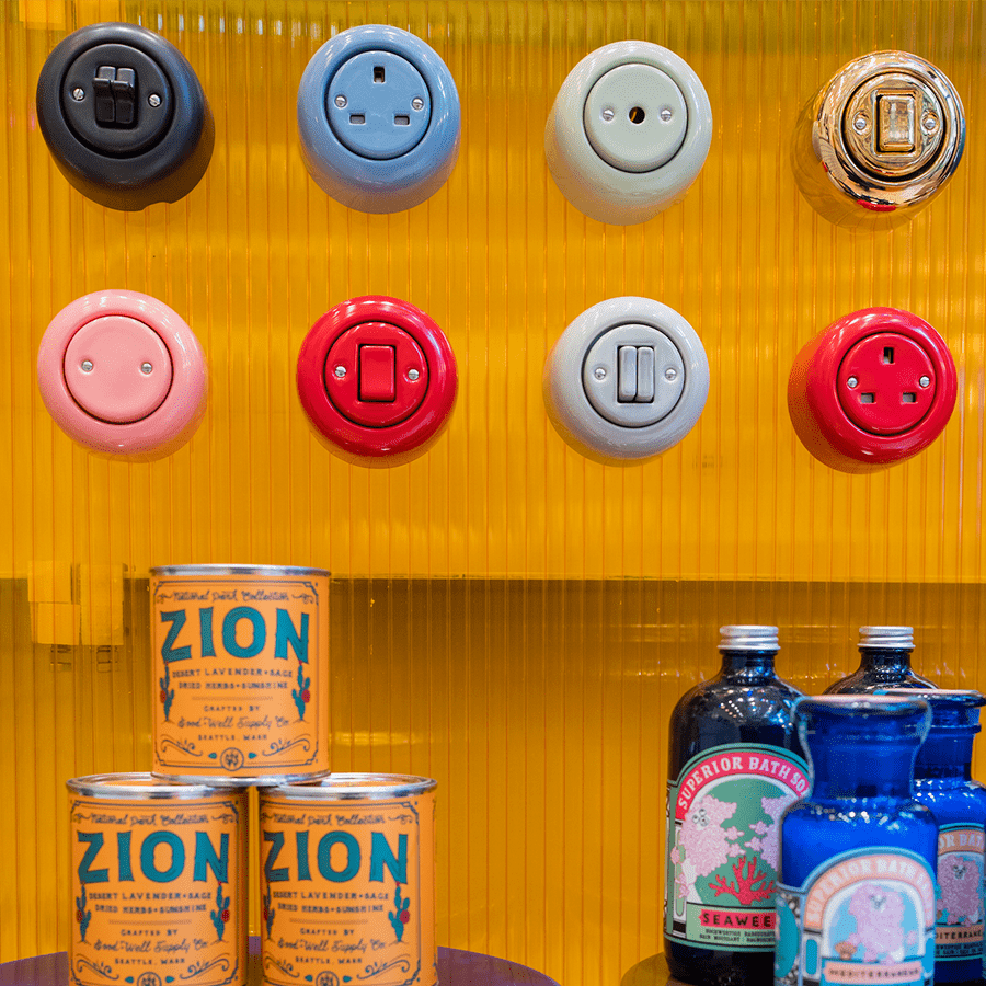 PORCELAIN KATY PATY COLONA ROUND SURFACE MOUNTED DOUBLE TOGGLE BUTTON SWITCH BROWN - DYKE & DEAN