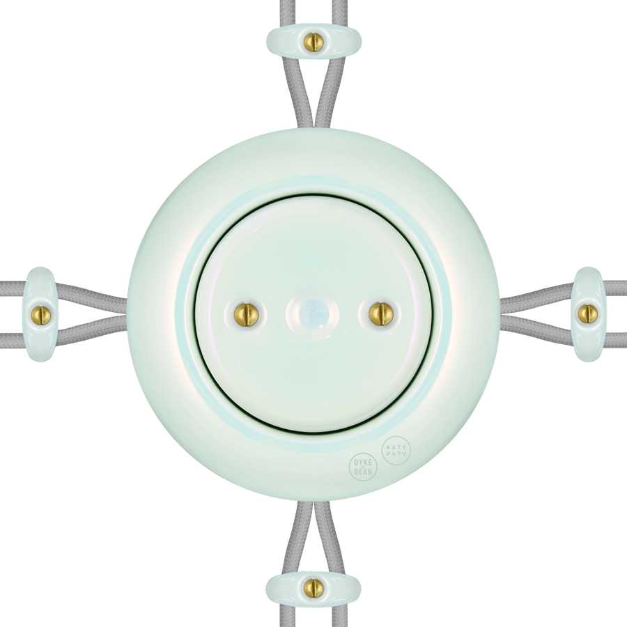 PORCELAIN KATY PATY COLONA ROUND SURFACE MOUNTED JUNCTION BOX CONCHA - DYKE & DEAN