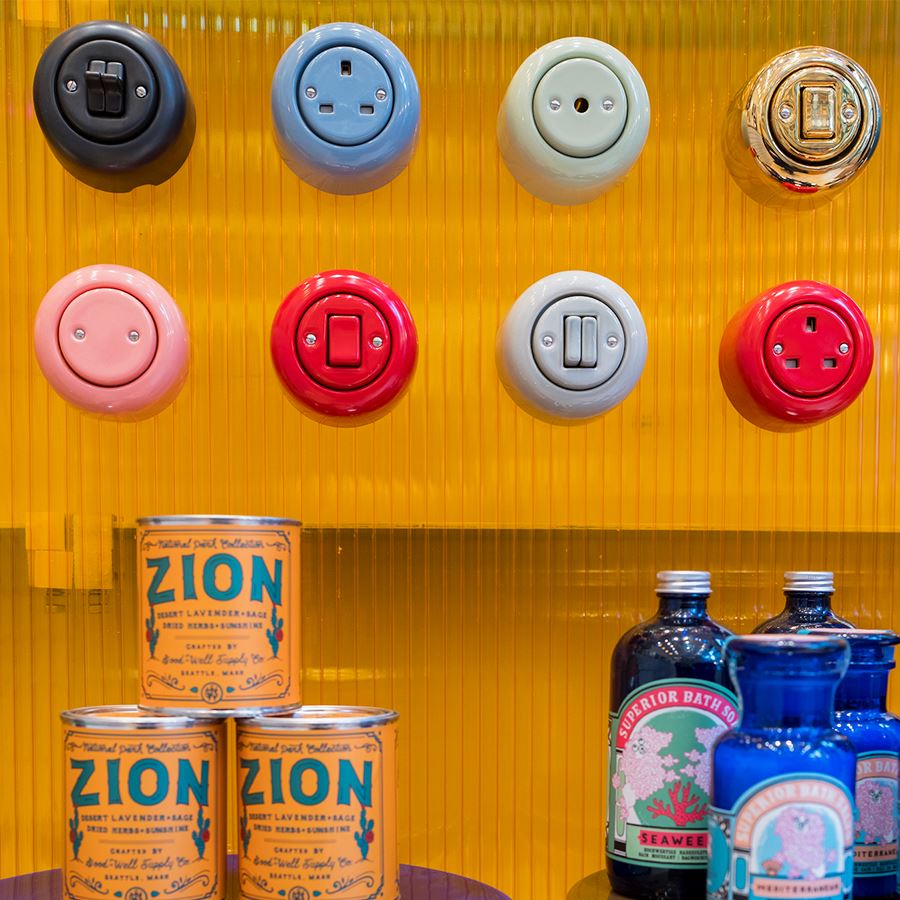 PORCELAIN KATY PATY COLONA ROUND SURFACE MOUNTED JUNCTION BOX SKY BLUE - DYKE & DEAN