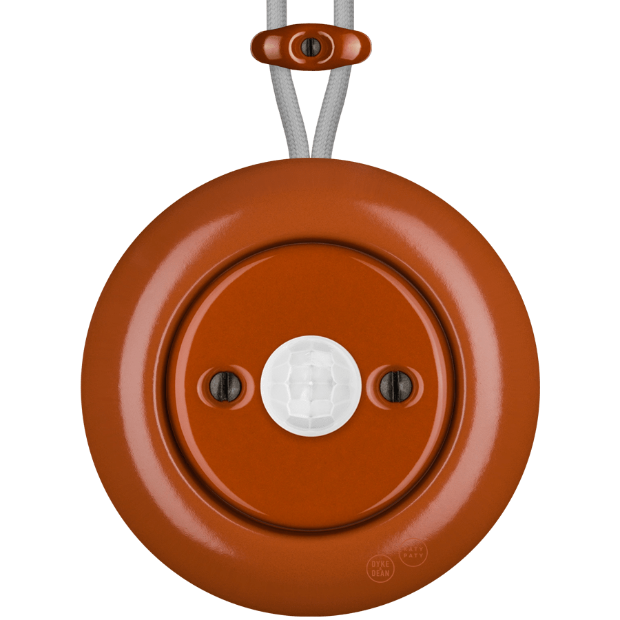 PORCELAIN KATY PATY COLONA ROUND SURFACE MOUNTED MOTION SENSOR BRICK RED - DYKE & DEAN