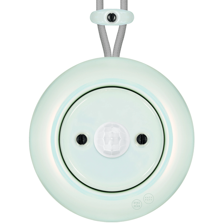 PORCELAIN KATY PATY COLONA ROUND SURFACE MOUNTED MOTION SENSOR CONCHA - DYKE & DEAN