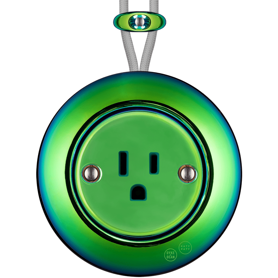 PORCELAIN KATY PATY COLONA ROUND SURFACE MOUNTED USA 15AMP SOCKET CHLOREDOO - DYKE & DEAN