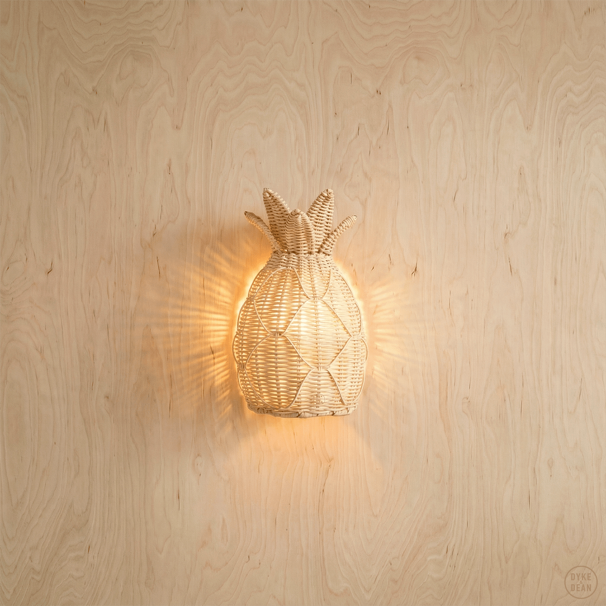 RATTAN WALL LAMP PINEAPPLE - DYKE & DEAN