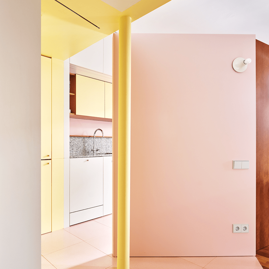 SMALL FUNNEL LAMP WHITE - DYKE & DEAN