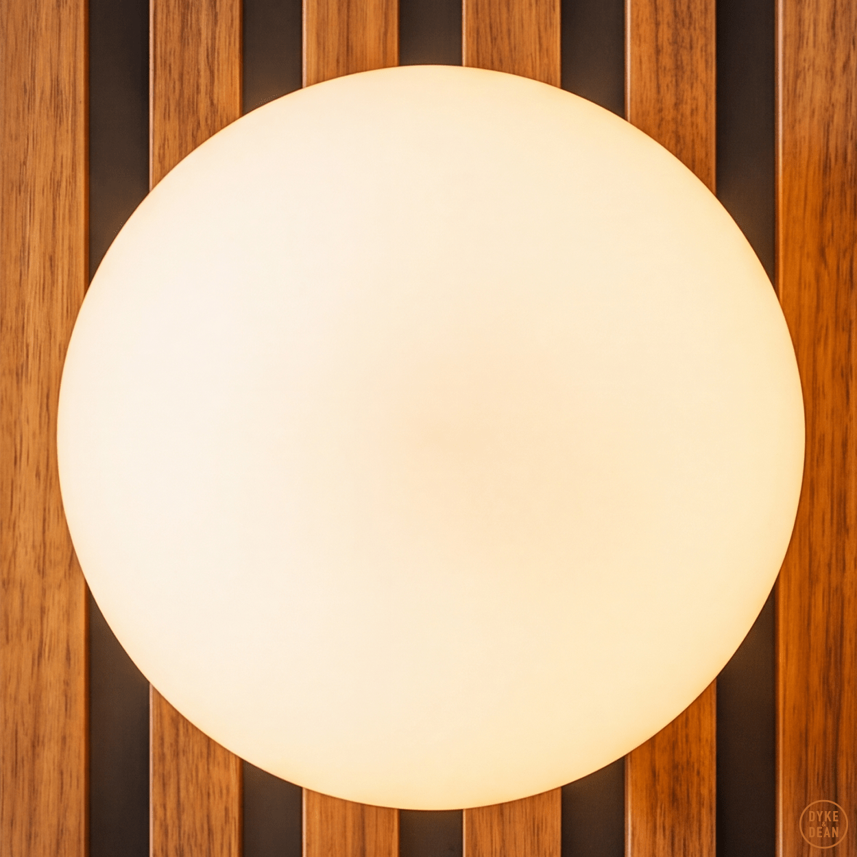SPHERE LAMP WHITE BASE 400mm - DYKE & DEAN