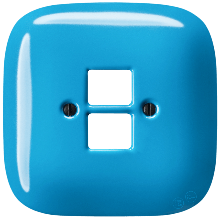 SQUARE PORCELAIN WALL SOCKET AZURE PC/USB - DYKE & DEAN