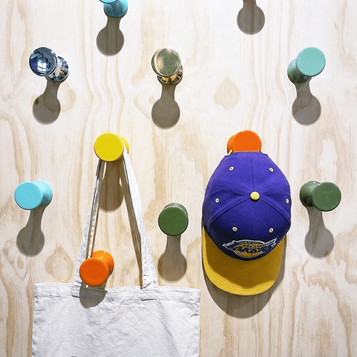 TAM TAM WALL HOOK ORANGE - DYKE & DEAN