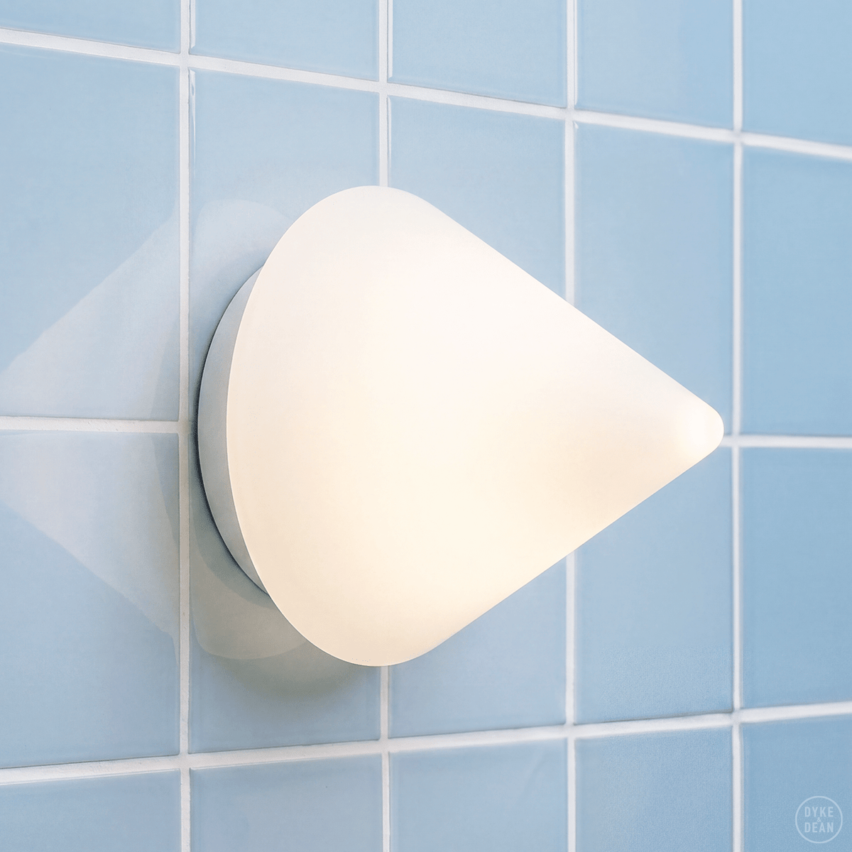 WHITE PYRAMID GLASS LIGHT LARGE - DYKE & DEAN