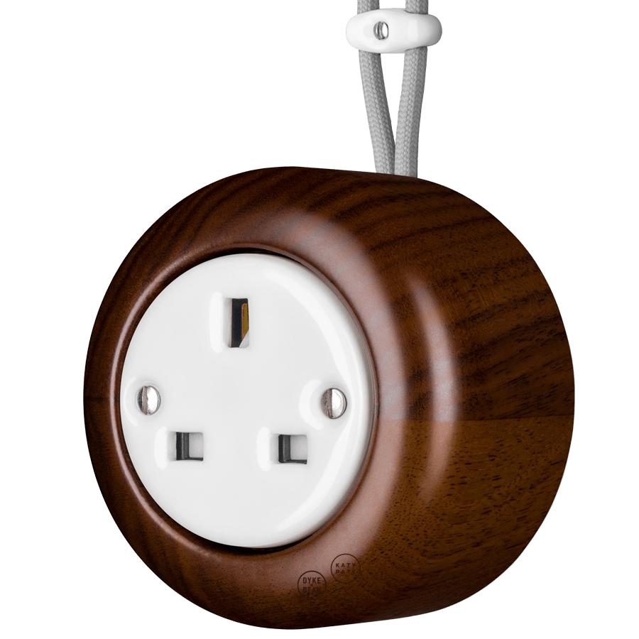 WOODEN PORCELAIN SURFACE MOUNTED NUC MAG SOCKET UK - DYKE & DEAN