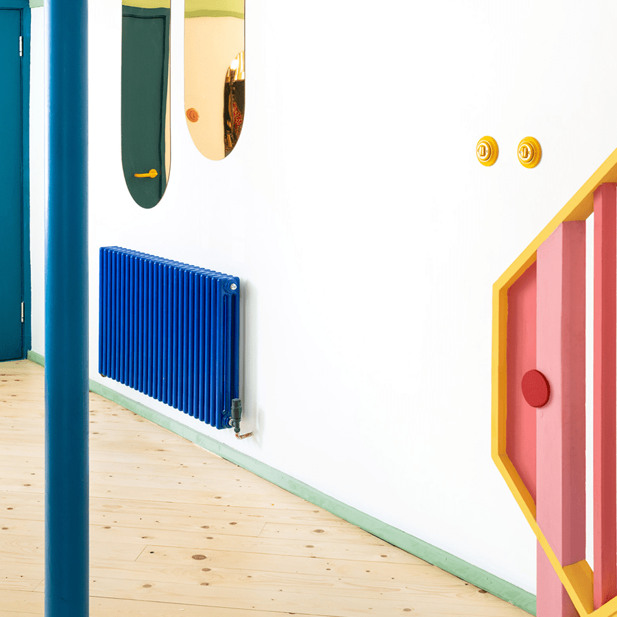 PORCELAIN WALL SOCKET BLACK - DYKE & DEAN