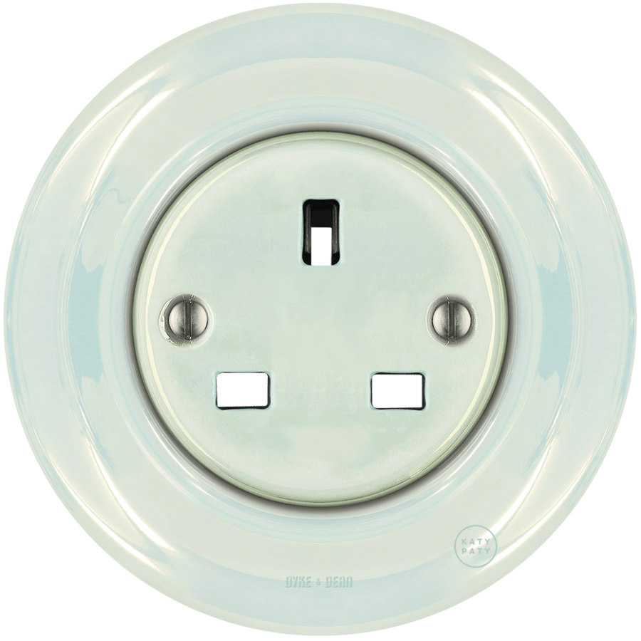 PORCELAIN WALL SOCKET UK CONCHA - DYKE & DEAN